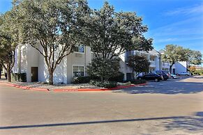 Studio 6 Austin, TX - Midtown