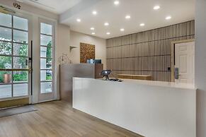 University Park Inn & Suites, an Ascend Collection Hotel