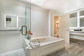 University Park Inn & Suites, an Ascend Collection Hotel