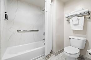 University Park Inn & Suites, an Ascend Collection Hotel
