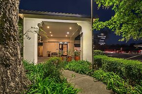 University Park Inn & Suites, an Ascend Collection Hotel