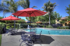 University Park Inn & Suites