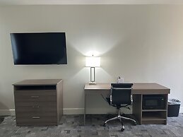 University Park Inn & Suites