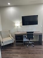 University Park Inn & Suites