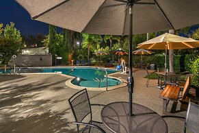 University Park Inn & Suites, an Ascend Collection Hotel