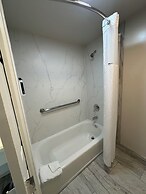 University Park Inn & Suites