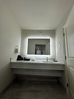 University Park Inn & Suites