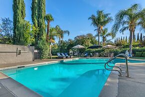 University Park Inn & Suites, an Ascend Collection Hotel