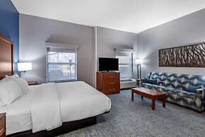 Comfort Suites near Birkdale Village- Huntersville
