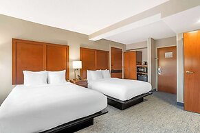 Comfort Suites near Birkdale Village- Huntersville