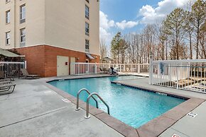 Comfort Suites near Birkdale Village- Huntersville