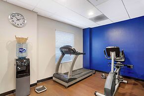 Comfort Suites near Birkdale Village- Huntersville