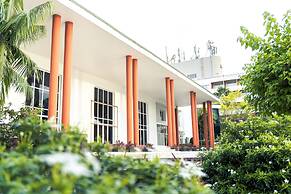 Inya Lake Hotel