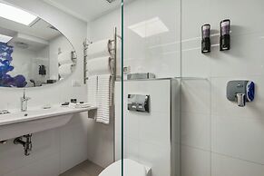 Renaissance Tel Aviv