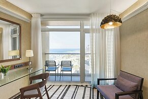 Renaissance Tel Aviv