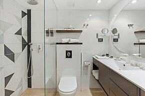 Renaissance Tel Aviv