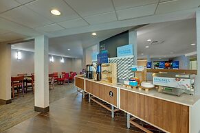 Holiday Inn Express W-I40/Whitebridge Road by IHG