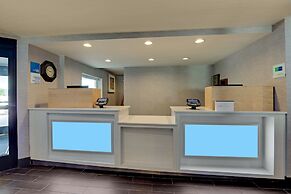 Holiday Inn Express W-I40/Whitebridge Road by IHG