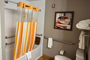 La Quinta Inn & Suites by Wyndham Bannockburn-Deerfield