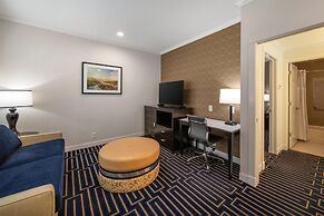 Best Western Plus Palm Court Hotel