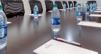 Best Western Plus Palm Court Hotel