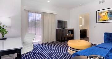 Best Western Plus Palm Court Hotel