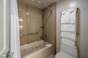 Best Western Plus Palm Court Hotel