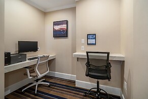 Best Western Plus Palm Court Hotel