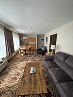 Salmon Rapids Lodge