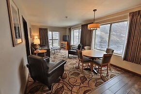 Salmon Rapids Lodge