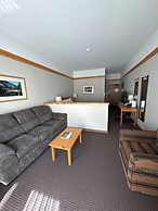 Salmon Rapids Lodge