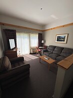 Salmon Rapids Lodge
