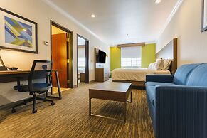 Holiday Inn Express & Suites Davis - University Area, an IHG Hotel