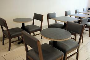 Holiday Inn Express & Suites Davis - University Area by IHG