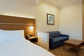 Holiday Inn Express & Suites Davis - University Area by IHG