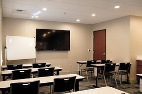 Holiday Inn Express & Suites Davis - University Area by IHG