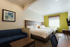 Holiday Inn Express & Suites Davis - University Area by IHG