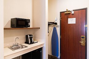 Holiday Inn Express & Suites Davis - University Area by IHG