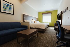 Holiday Inn Express & Suites Davis - University Area by IHG