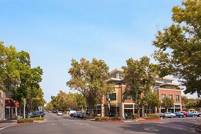 Holiday Inn Express & Suites Davis - University Area by IHG