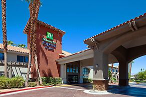 Holiday Inn Express & Suites Rancho Mirage - Palm Spgs Area, an IHG Ho
