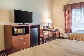 Quality Inn & Suites East Troy I-43