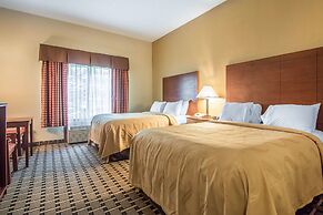 Quality Inn & Suites East Troy I-43