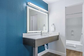 Studio 6 Suites Madera, California - Yosemite