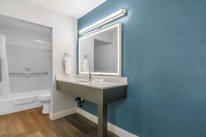 Studio 6 Suites Madera, California - Yosemite