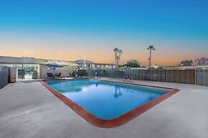 Studio 6 Suites Madera, California - Yosemite