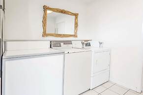 Days Inn by Wyndham Kimball