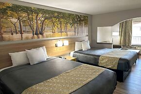 Days Inn & Suites by Wyndham Opelousas