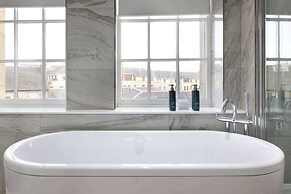 DoubleTree by Hilton Edinburgh City Centre