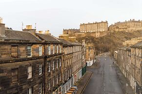 DoubleTree by Hilton Edinburgh City Centre